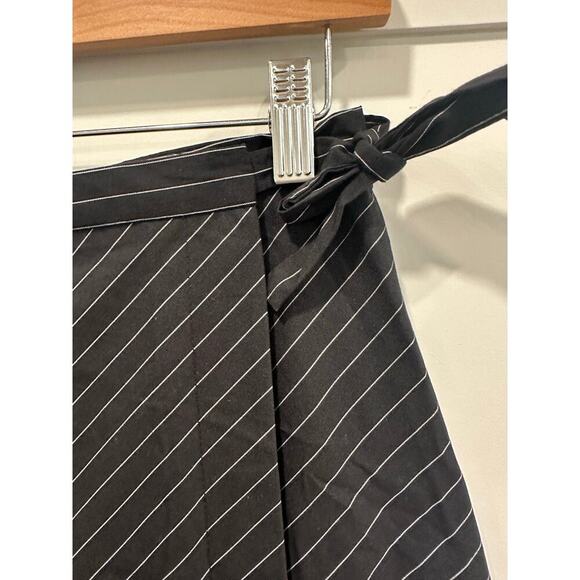Ann Taylor Embroidered Pinstripe Wrap Skirt Size 4 - Picture 3 of 5